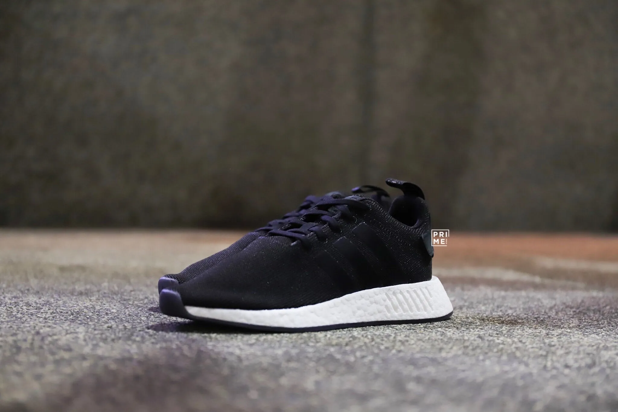 ADIDAS NMD R2 Core Black /Core Black /Core Black (CQ2402)