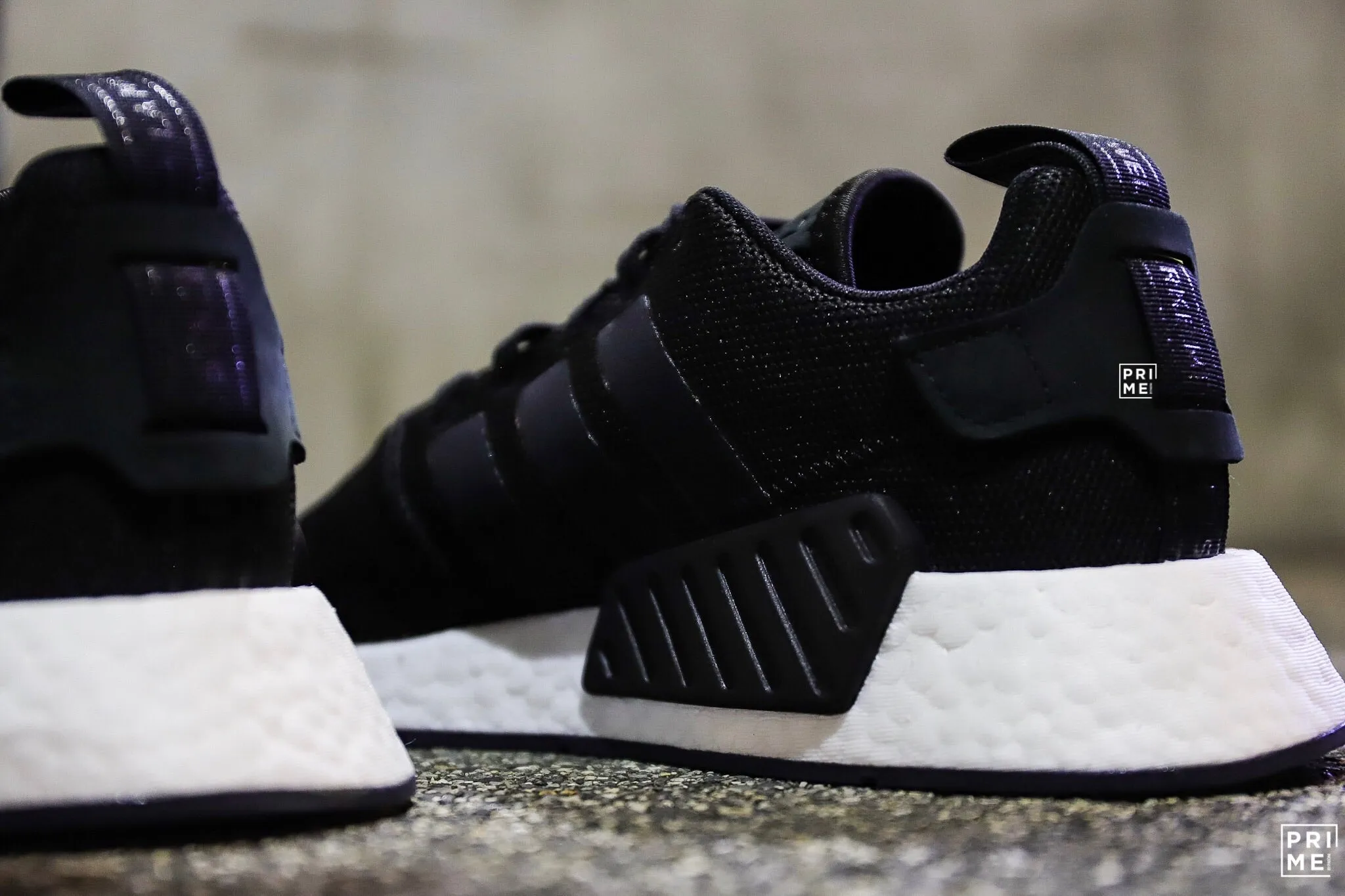 ADIDAS NMD R2 Core Black /Core Black /Core Black (CQ2402)