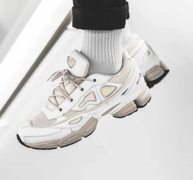 ADIDAS X RAF SIMONS OZWEEGO III WHITE/CREAM