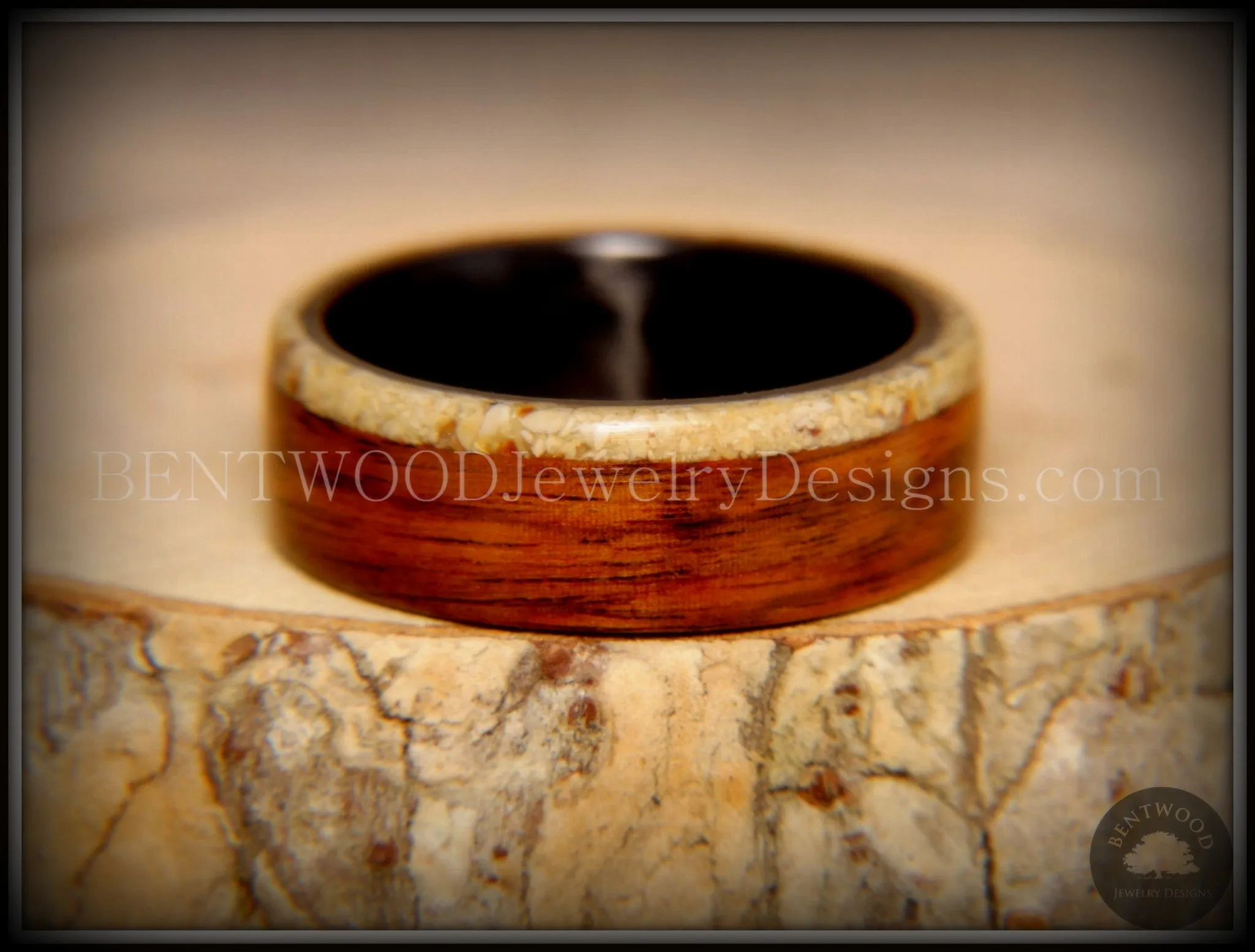 Bentwood Ring - Beaches Edge Rosewood Sand Inlay Carbon Fiber Core