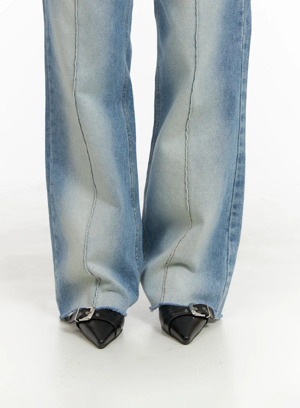 Denim Stitching Wide Fit Straight Jeans CA402