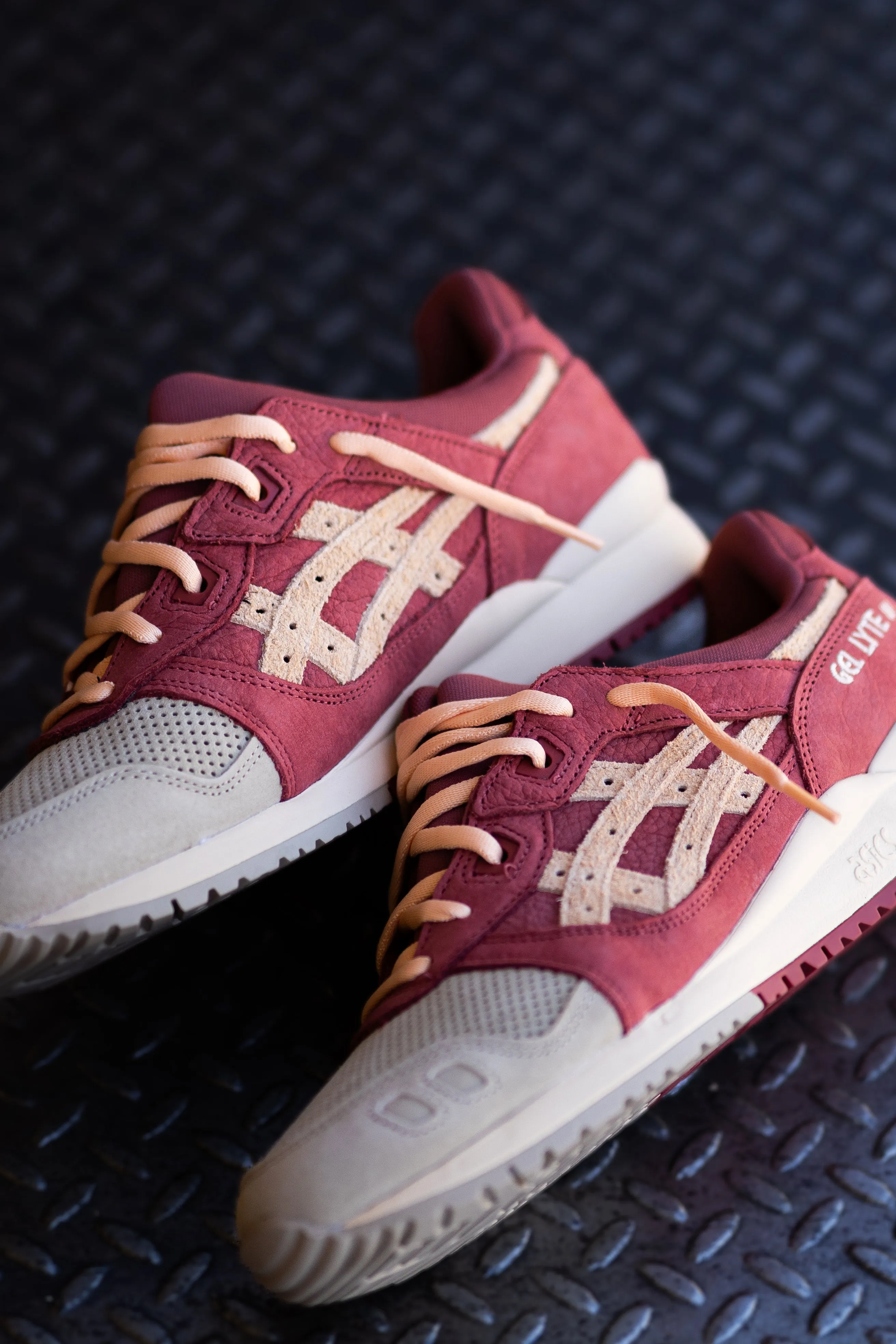 Mens Asics Gel-Lyte III OG (Wood Crepe/Burnt Red) -  1203A345.201