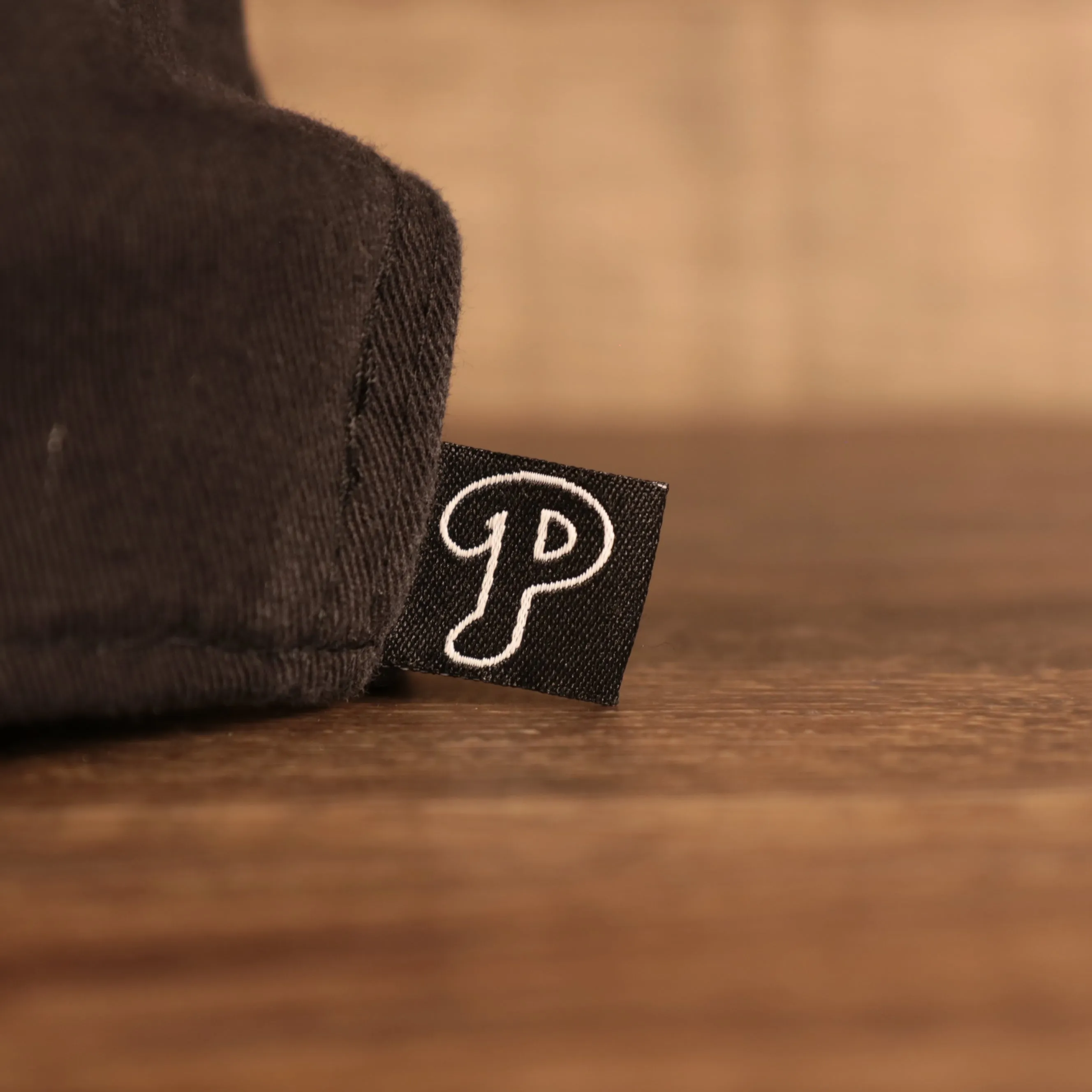 Philadelphia Phillies Core Classic Black logo on White Trim | Black 9Twenty Dad Hat