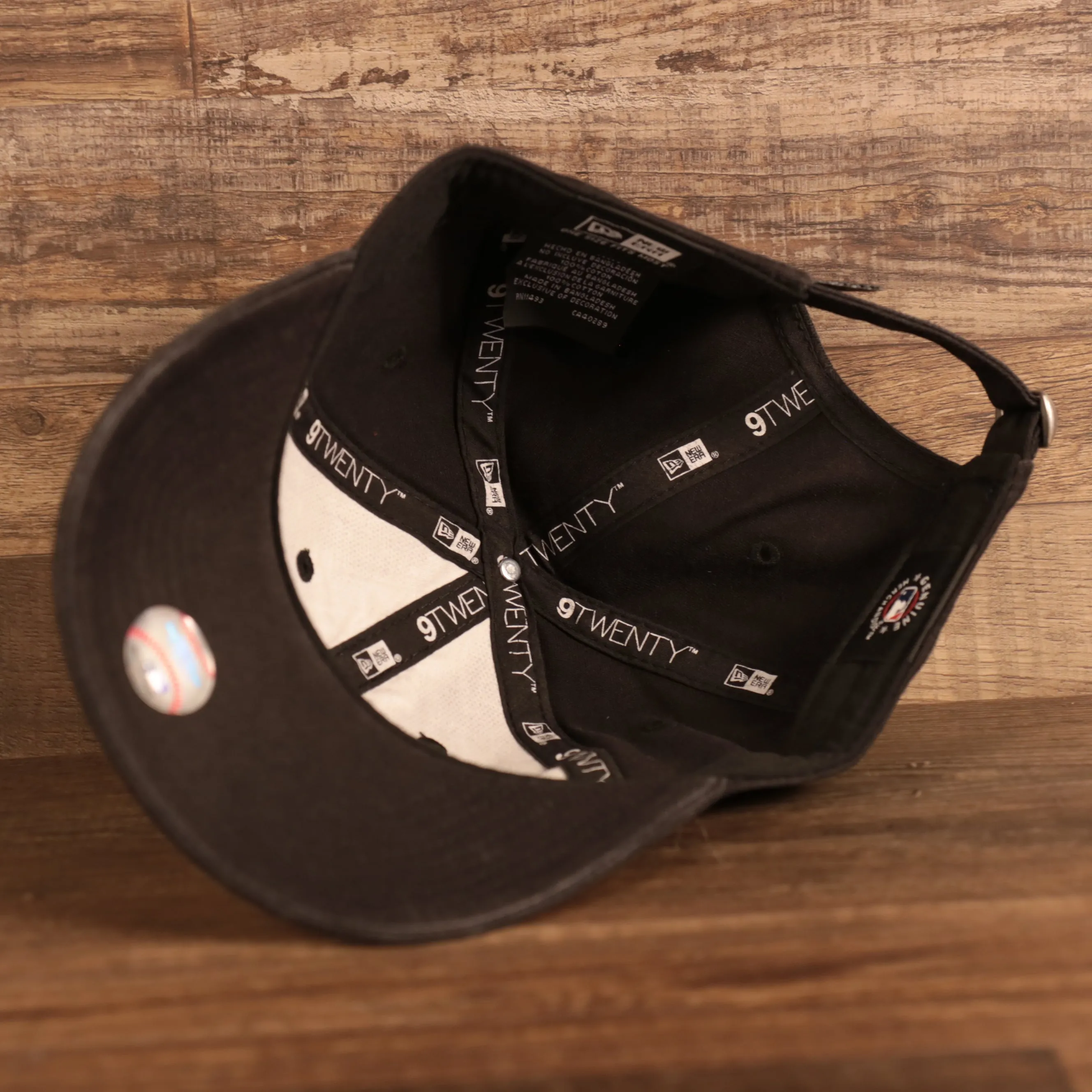 Philadelphia Phillies Core Classic Black logo on White Trim | Black 9Twenty Dad Hat