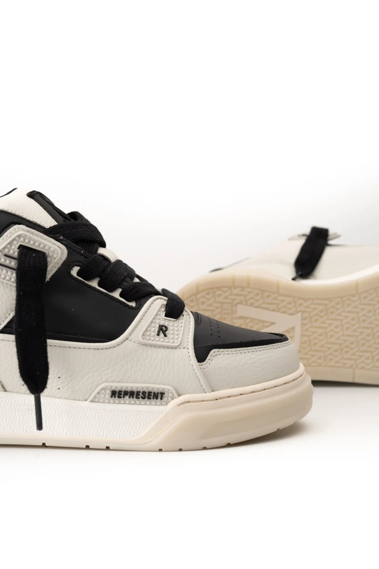 Represent Men’s Studio Sneaker MF9007-438 Vintage White/Black