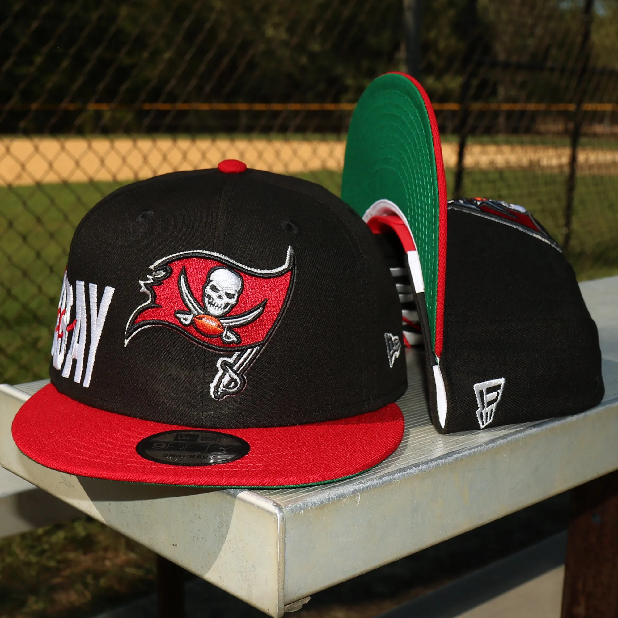 Tampa Bay Buccaneers NFL Side Font Green Bottom 9Fifty Snapback Cap | Black Snap Cap