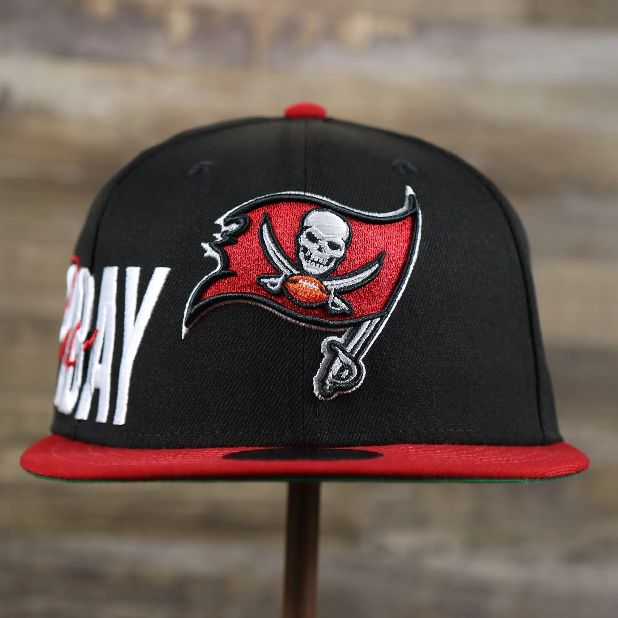 Tampa Bay Buccaneers NFL Side Font Green Bottom 9Fifty Snapback Cap | Black Snap Cap