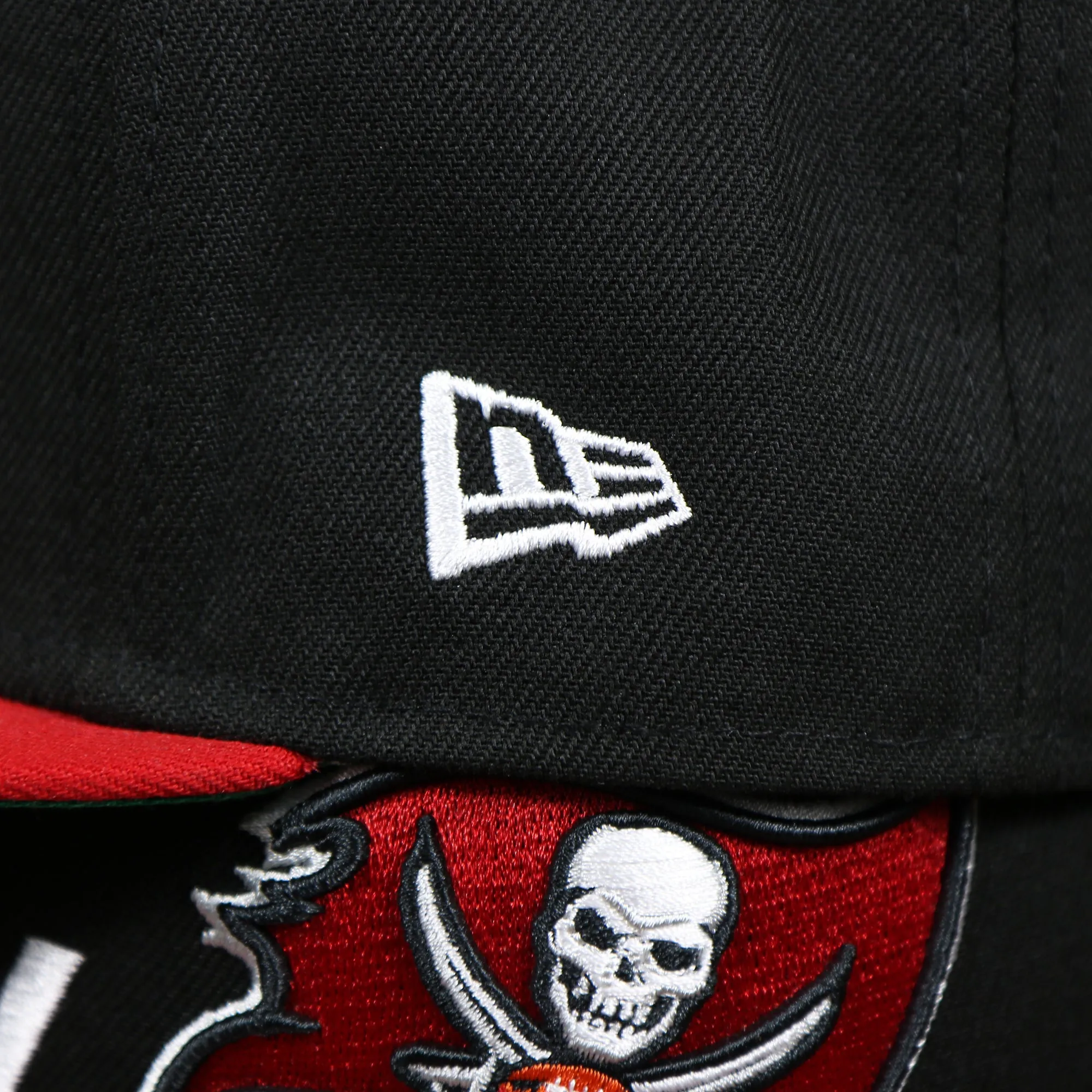 Tampa Bay Buccaneers NFL Side Font Green Bottom 9Fifty Snapback Cap | Black Snap Cap